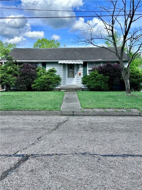 2608 Cleveland Ave, North Parkersburg, WV, 26104-2810 | Card Image