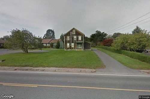 2848 E Main Rd, Portsmouth, RI, 02871-2626 | Card Image