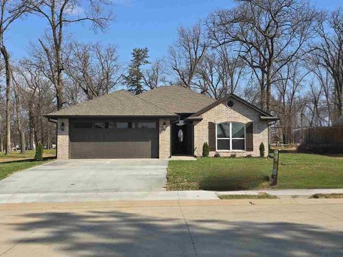 529 Oak Tree, Perkins, OK, 74059-3296 | Card Image