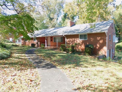 1901 Angelo St, Winston-Salem, NC, 27104-3117 | Card Image