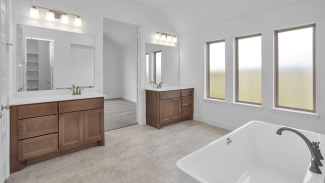 12330 Sweet Gum Dr, House other with 4 bedrooms, 3 bathrooms and 2 parking in Mont Belvieu TX | Image 6