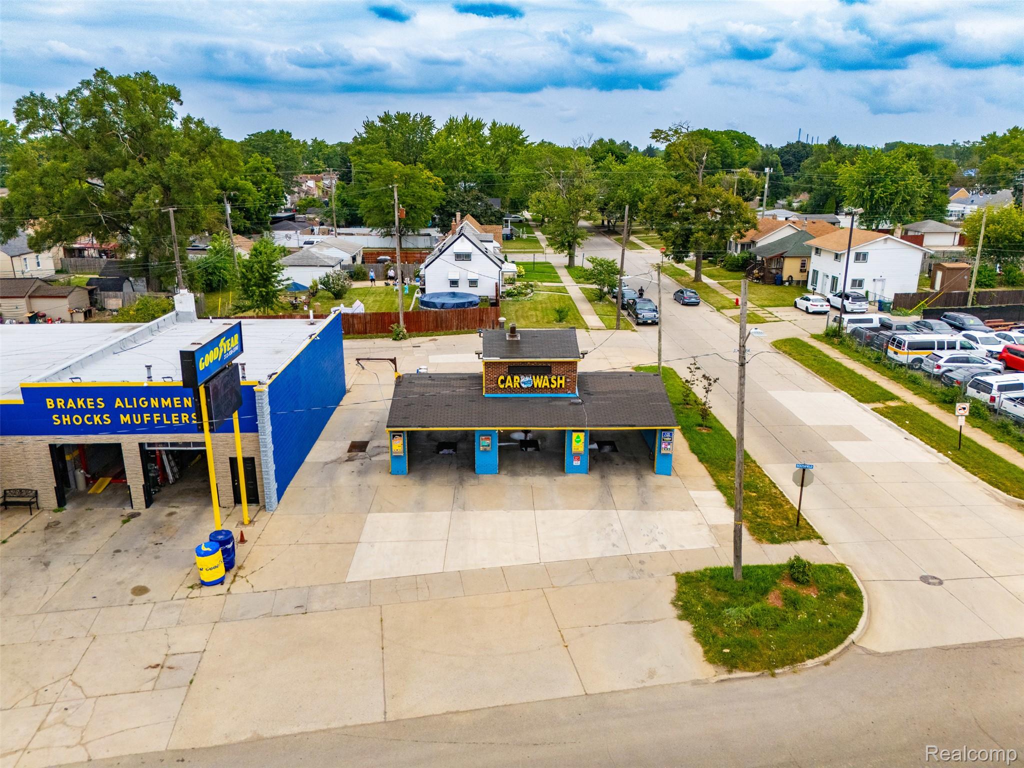 Commercial Sale in Lincoln Park 4