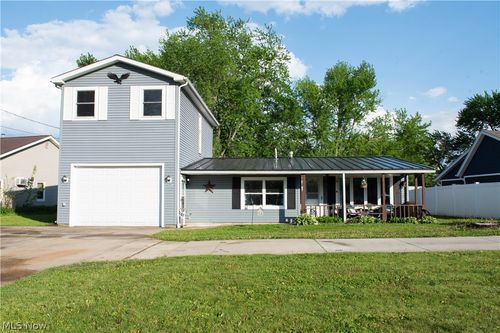12197 Melody Ln, Grafton, OH, 44044-9518 | Card Image