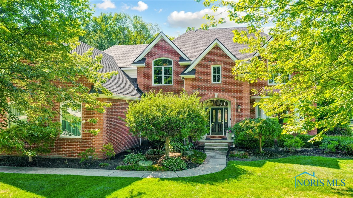 Deer Hollow Ln, Maumee, OH 43537