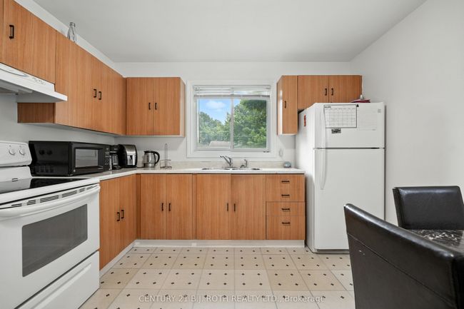 41 Market St, House other with 4 bedrooms, 2 bathrooms and 4 parking in Lisle ON | Image 9