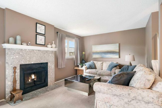 35 - 200 Shawnessy Drive Sw, Home with 2 bedrooms, 1 bathrooms and 1 parking in Calgary AB | Image 7