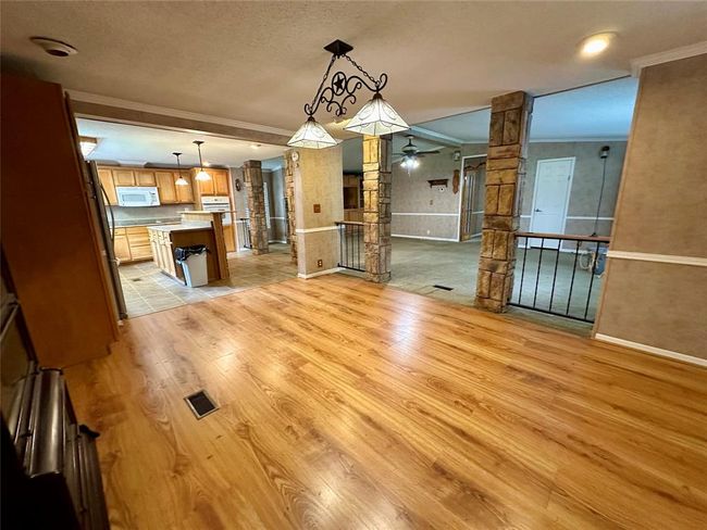 4064 Griffin Grove St, House other with 3 bedrooms, 2 bathrooms and 2 parking in Silsbee TX | Image 10