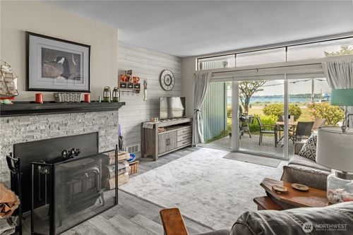 907-7806 Birch Bay Dr, Blaine, WA, 98230-9044 | Card Image