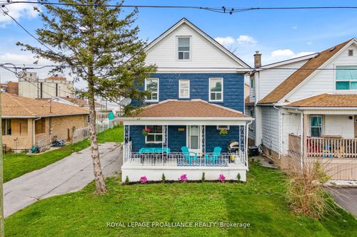upper-5654 Desson Ave, Niagara Falls, ON, L2G3T2 | Card Image