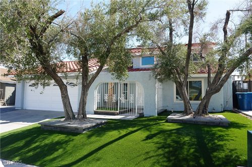 6761 Bonillo Dr, Las Vegas, NV, 89103-2049 | Card Image