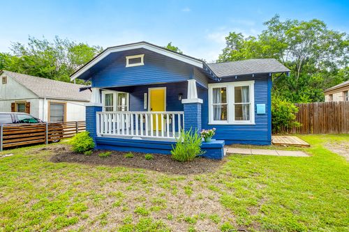 3221 8th Ave, Fort Worth, TX, 76110-3808 | Card Image