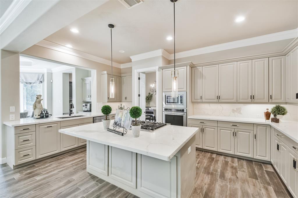 Castle Combe Way, Kingwood, TX 77339
