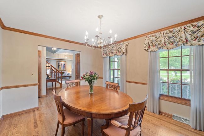 N31W7262 Lincoln Boulevard, House other with 5 bedrooms, 3 bathrooms and null parking in Cedarburg WI | Image 4