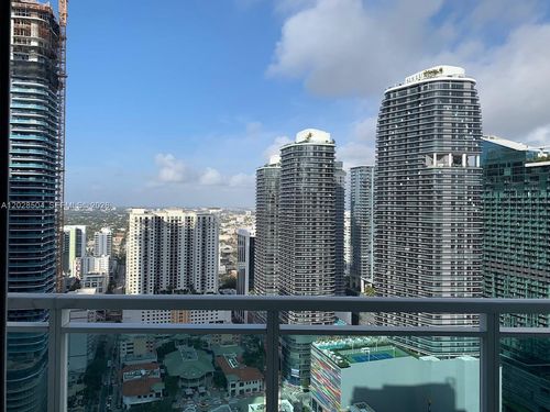 4005-951 Brickell Ave, Miami, FL, 33131-3930 | Card Image