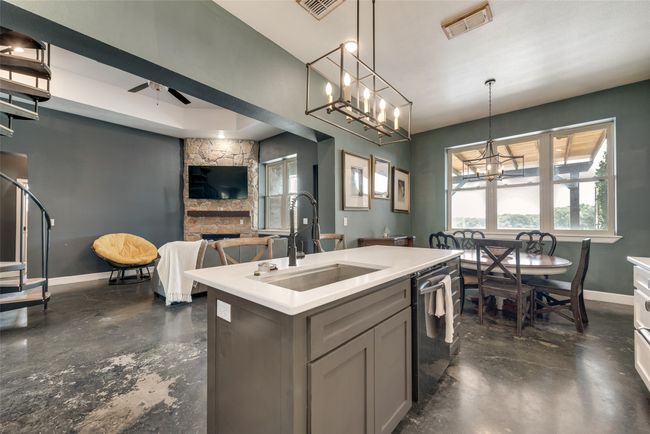 8310 Old Springtown Rd, House other with 4 bedrooms, 3 bathrooms and null parking in Springtown TX | Image 14