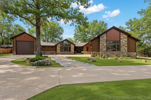 1808 Queens Way, Fort Smith, AR, 72908 | Card Image