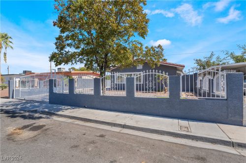 200 Princeton Street, Las Vegas, NV, 89107 | Card Image