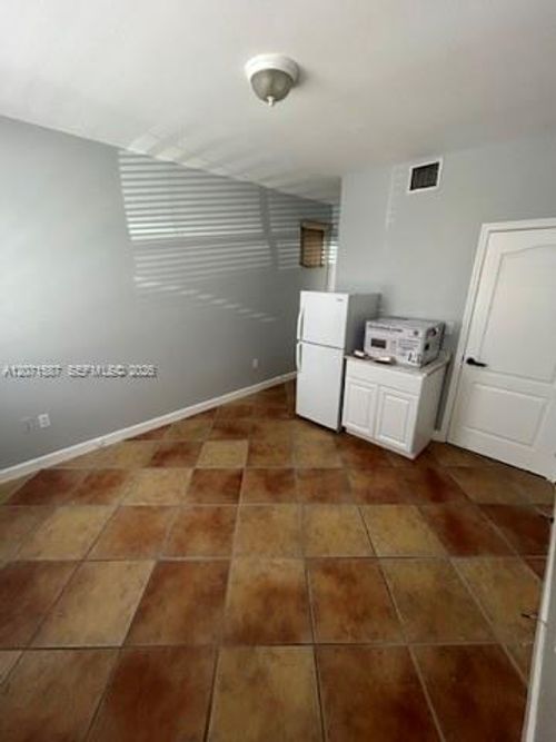 300-12991 Nw 9th Ln, Miami, FL, 33182-2391 | Card Image