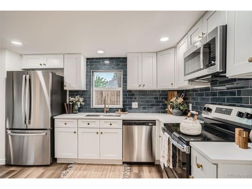 1981 Willow St, Denver, CO, 80220-2215 | Card Image