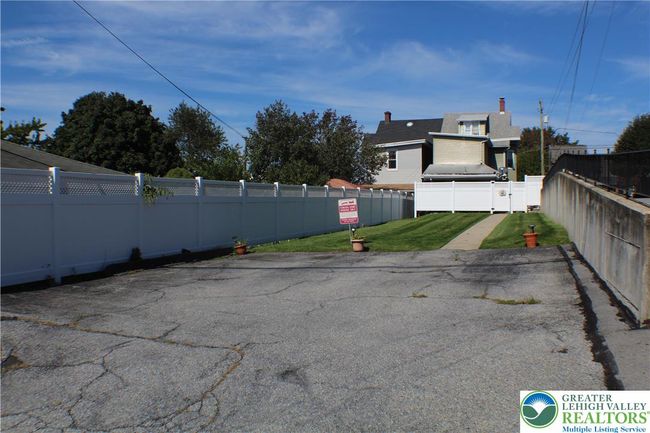 38 E Susquehanna St, House other with 4 bedrooms, 2 bathrooms and null parking in Allentown PA | Image 10