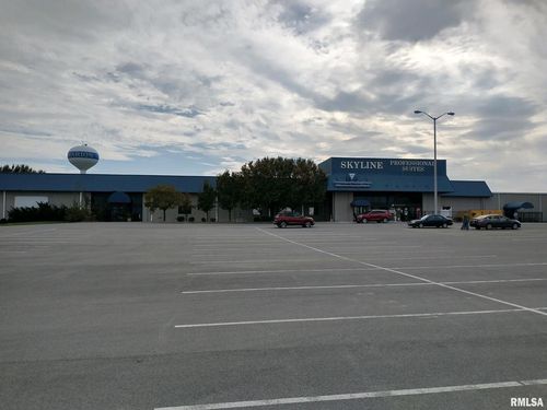 900 Skyline Dr, Marion, IL, 62959-4972 | Card Image