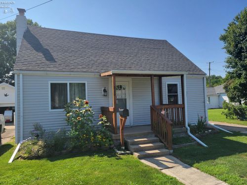 820 Monroe St, Port Clinton, OH, 43452-2316 | Card Image