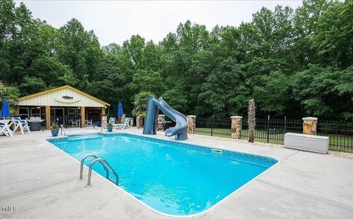 413 Johnson Town Rd, Zebulon, NC, 27597-6184 | Card Image