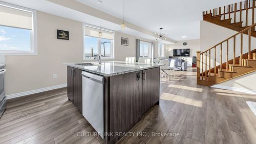 605-1148 Dragonfly Ave, Pickering, ON, L1X0H5 | Card Image