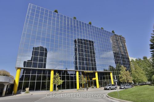 600-12 Concorde Pl, Toronto, ON, M3C3R8 | Card Image
