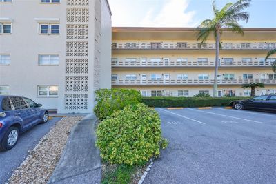 316 - 5725 80 Th Street N, Condo with 2 bedrooms, 1 bathrooms and null parking in SAINT PETERSBURG FL | Image 1