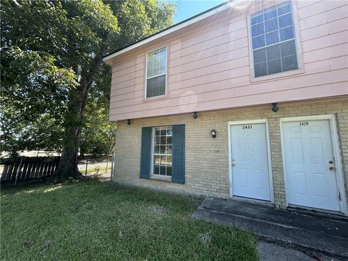 2431 Octavia Dr, Chalmette, LA, 70043-5328 | Card Image