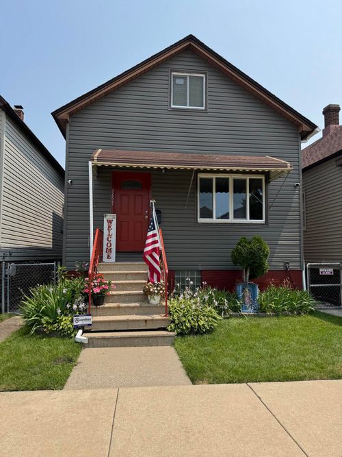 1421 Roberts Ave, Whiting, IN, 46394-1119 | Card Image