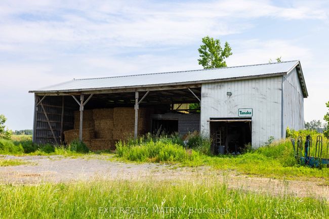 1467 Wade Rd, Home with 4 bedrooms, 2 bathrooms and 18 parking in Russell ON | Image 37
