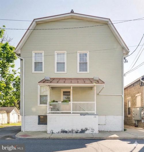 1-26 Willow St, REINHOLDS, PA, 17569-9332 | Card Image