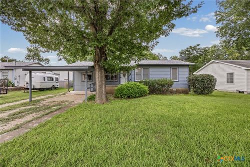 914 Plum St, Lockhart, TX, 78644-2554 | Card Image