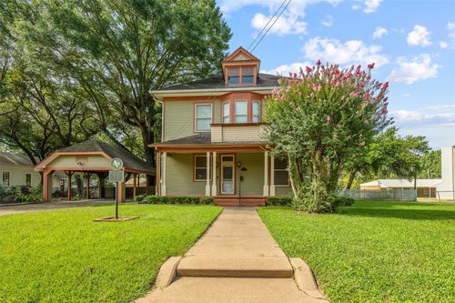 717 E Houston Ave, Crockett, TX, 75835-2124 | Card Image