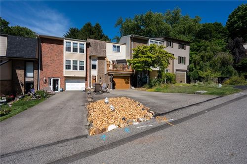 308 Shadow Wood Ct, Trafford, PA, 15085-1246 | Card Image