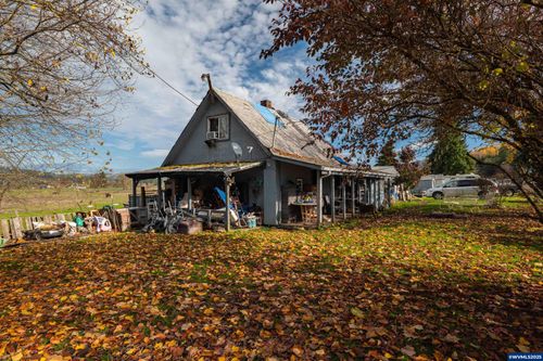 1715 Cascade Dr, Lebanon, OR, 97355-3501 | Card Image