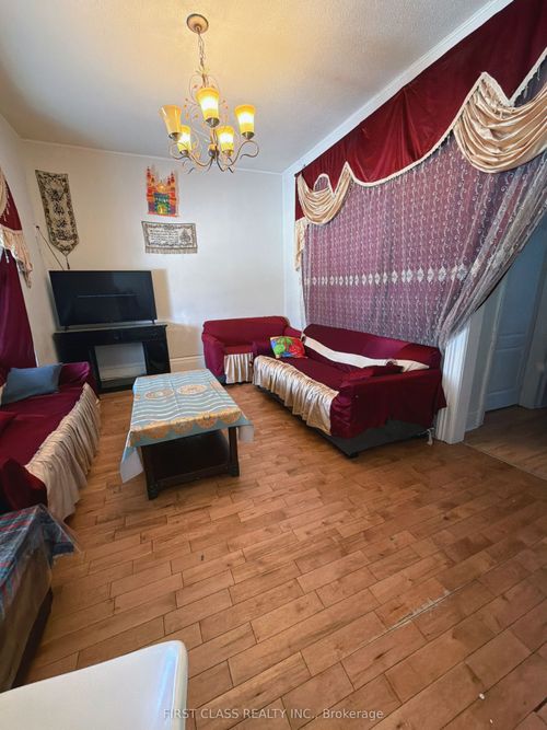 432 Charlotte St, London, ON, N5W4A4 | Card Image