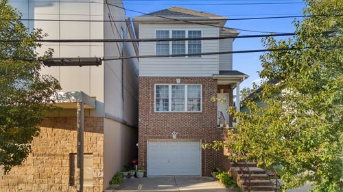39 20th St, Bayonne, NJ, 07002-3611 | Card Image