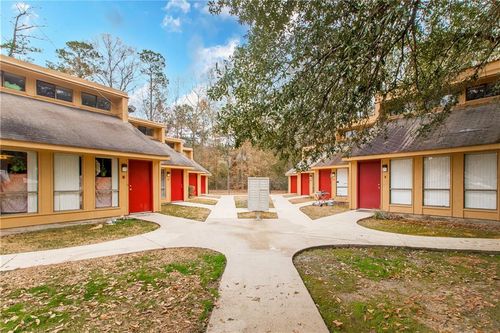 44 Whitmar Dr, Hammond, LA, 70401-1042 | Card Image