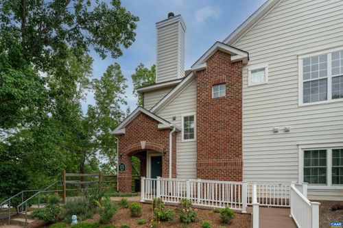 1055 Weybridge Ct, CHARLOTTESVILLE, VA, 22911 | Card Image