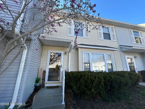 99 Joan Ct, Jackson, NJ, 08527-2365 | Card Image