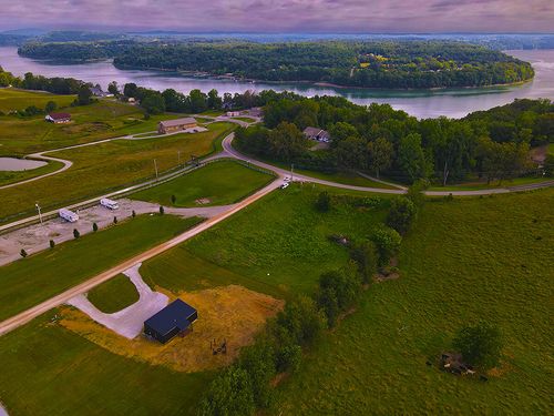 2 Light House Dr, Monticello, KY, 42633 | Card Image