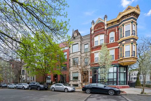 2-1657 W Huron St, Chicago, IL, 60622-5270 | Card Image