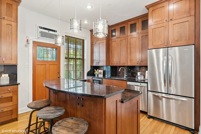 APT-3W - 660 W Roscoe St, Home with 2 bedrooms, 2 bathrooms and 1 parking in CHICAGO IL | Image 7