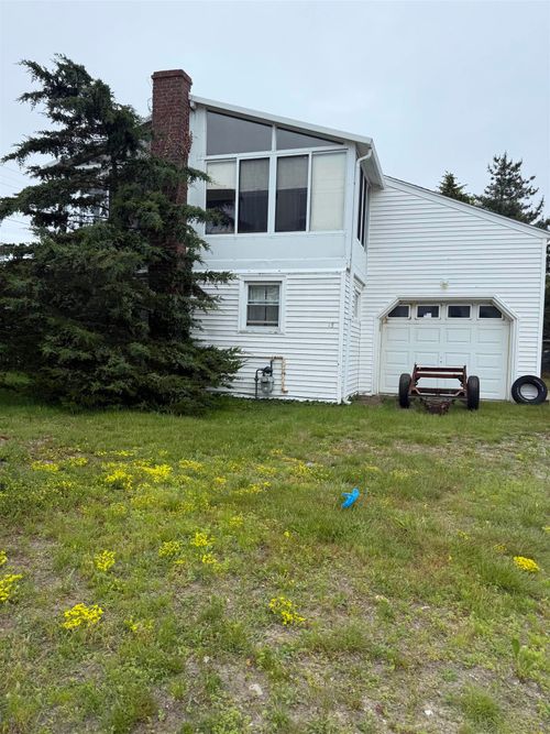 15 Portsmouth Ave, Hampton, NH, 03842 | Card Image