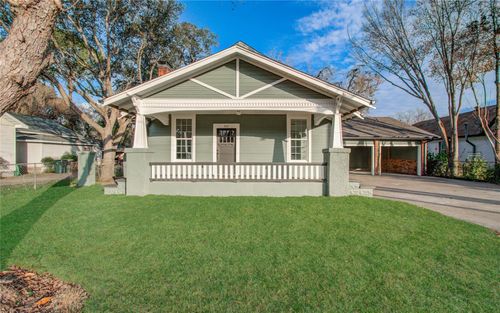 727 Travis St, Columbus, TX, 78934-1957 | Card Image