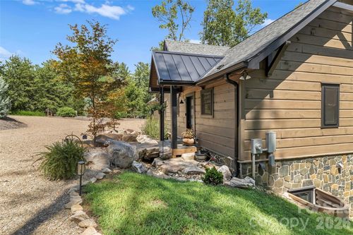 94 Osprey Roost Dr, Nebo, NC, 28761-0119 | Card Image