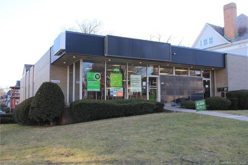 uppr-floor-593 Farmington Ave, Hartford, CT, 06105-3038 | Card Image